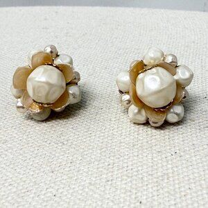 Vintage‎ Bead Cluster Earrings Clip-on Marked Japan Retro White Classic